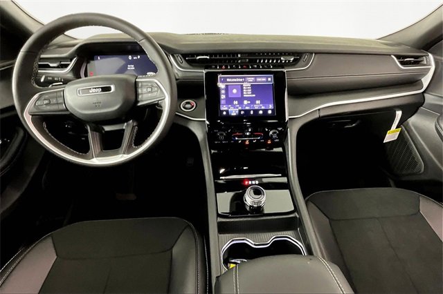 New 2025 Jeep Grand Cherokee L Altitude image 6
