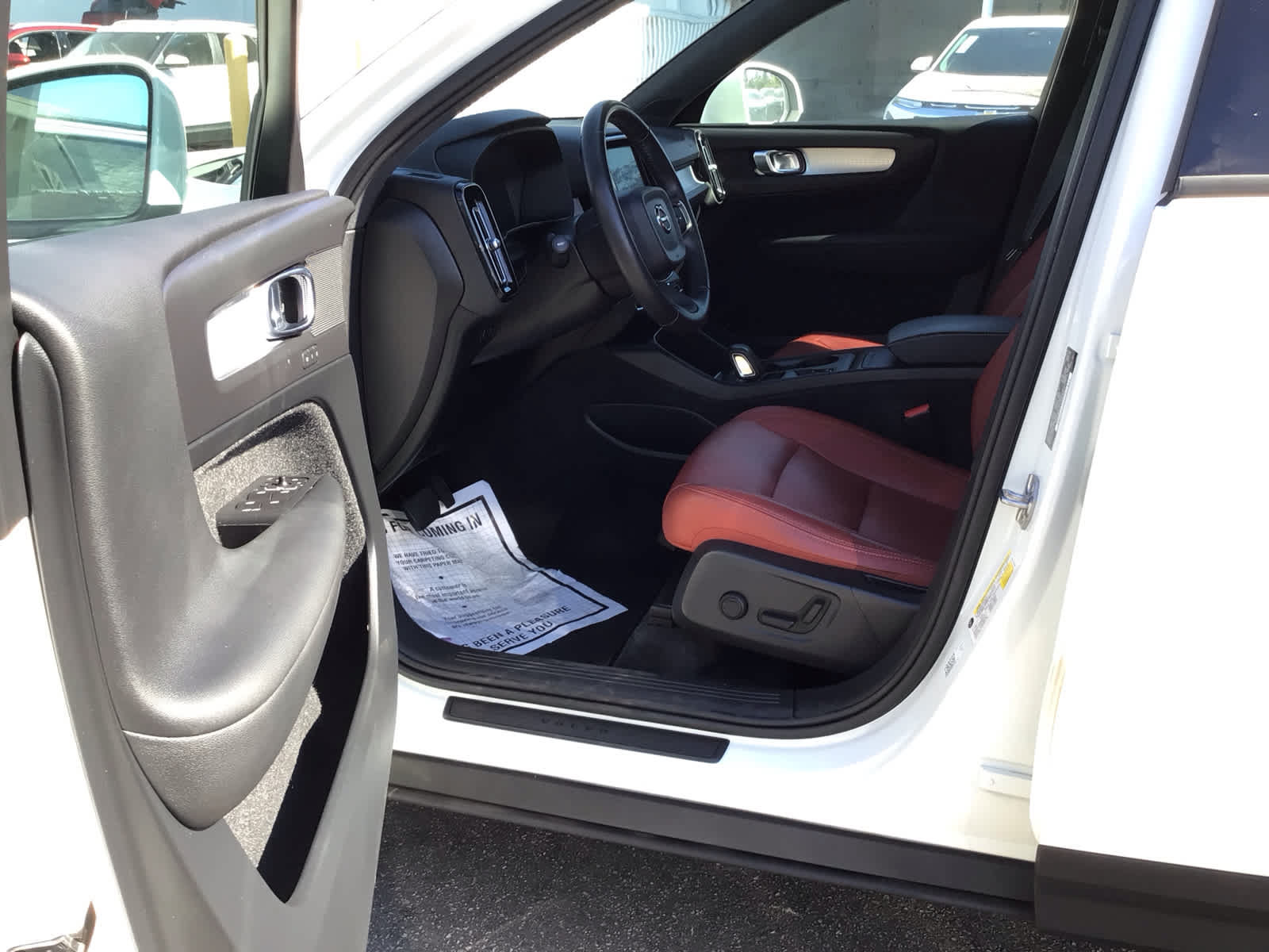 Used 2019 Volvo XC40 T5 Momentum AWD/4WD image 5