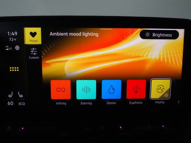 Used 2023 Volkswagen ID.4 Pro S image 33