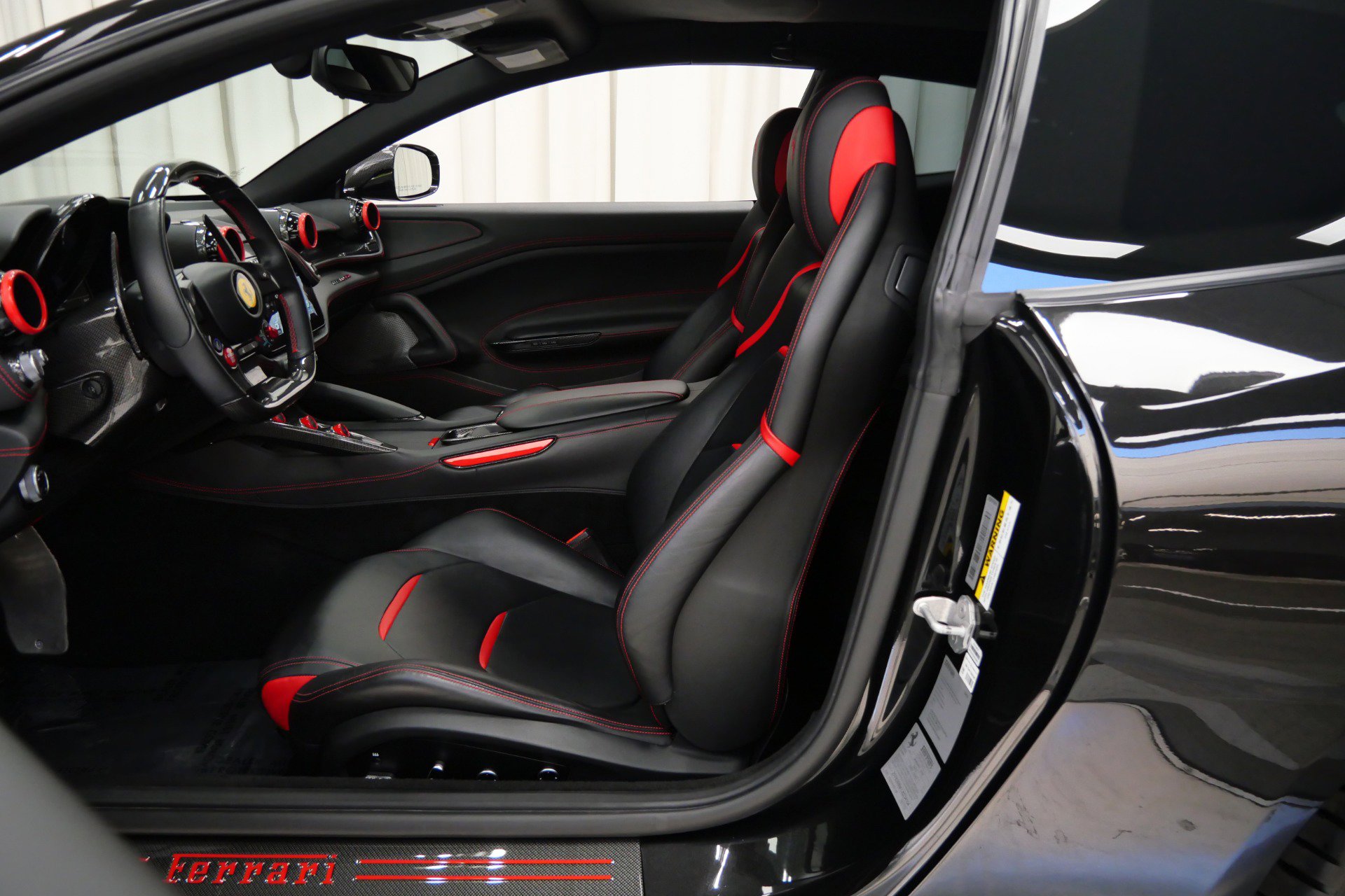 Used 2018 Ferrari GTC4Lusso image 35