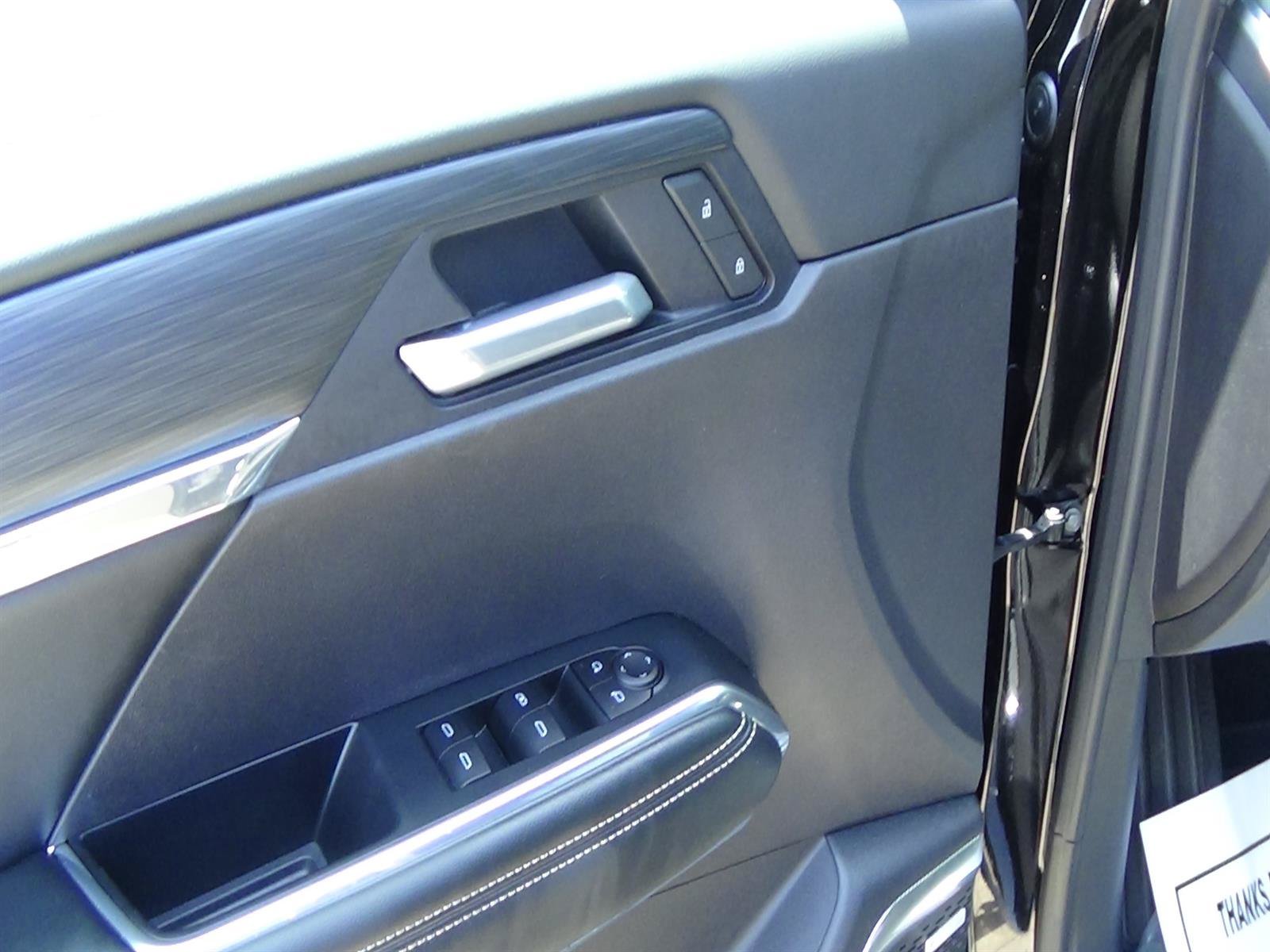 Used 2025 GMC Acadia Elevation FWD image 16