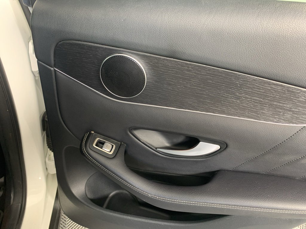 Used 2022 Mercedes-Benz GLC 300 4MATIC image 39