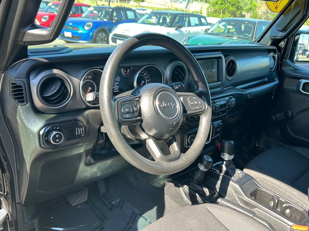 Used 2023 Jeep Gladiator Sport image 12