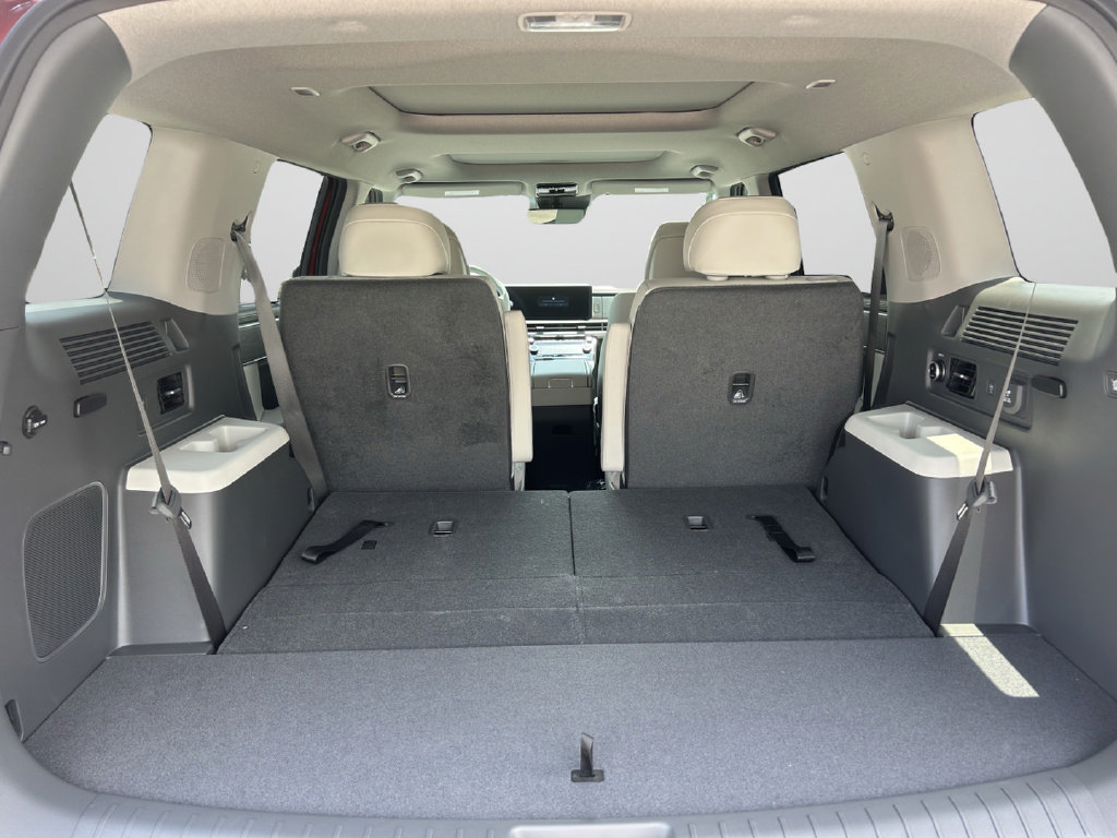 New 2027 Hyundai Santa Fe Limited FWD image 15