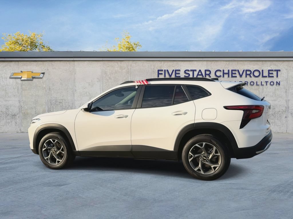 Used 2026 Chevrolet Trax LT w/ Sunroof Package FWD image 6