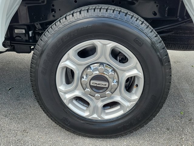 Certified 2025 Ford F250 XLT AWD/4WD image 5