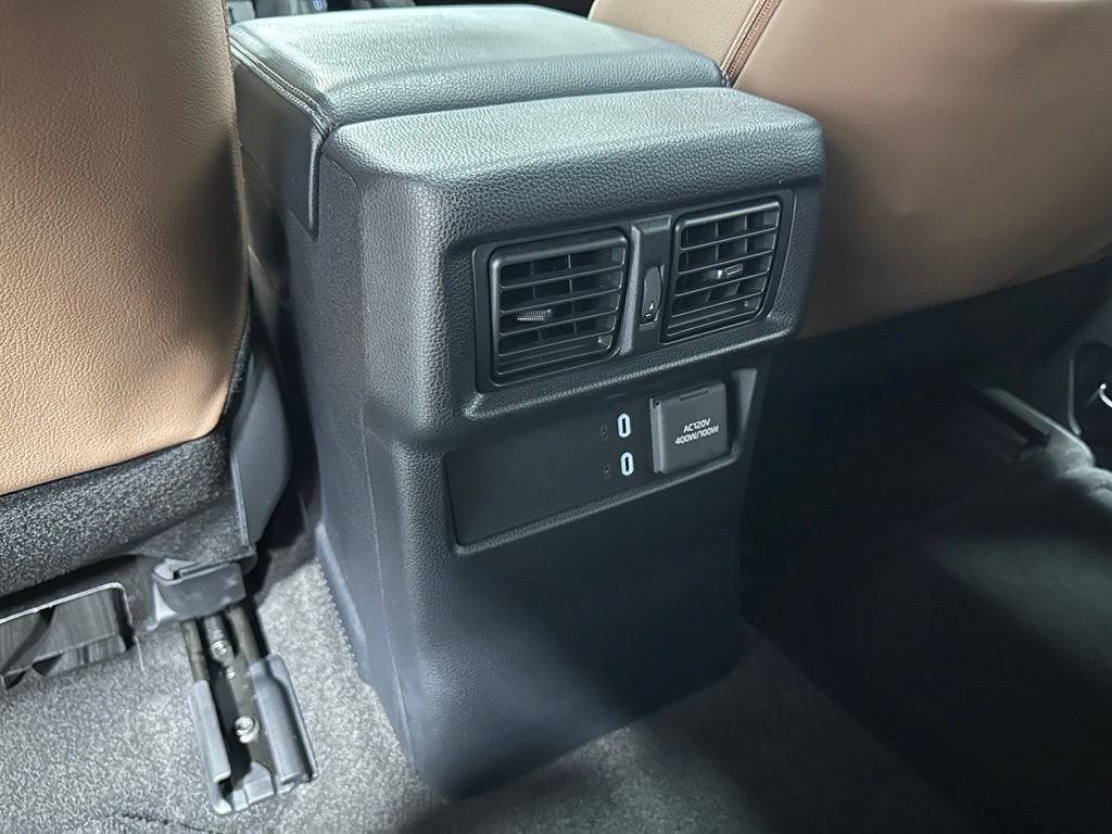 Used 2025 Toyota 4Runner Limited AWD/4WD image 47