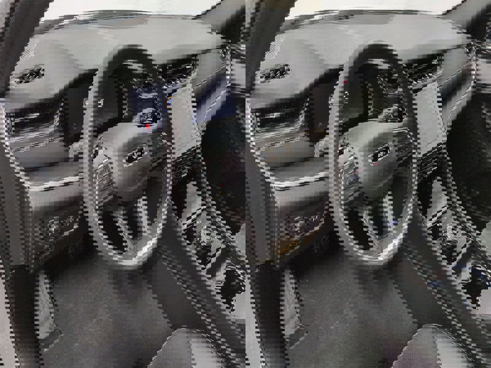 Certified 2024 Jeep Grand Cherokee L Altitude image 10