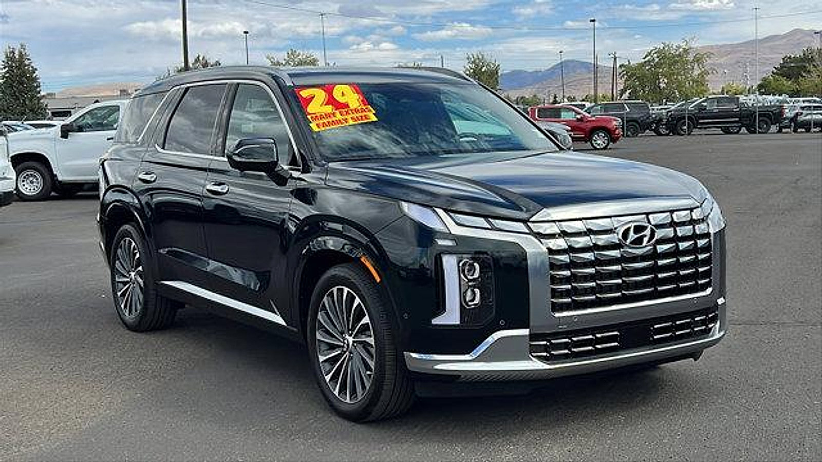 Used 2024 Hyundai Palisade Calligraphy image 3