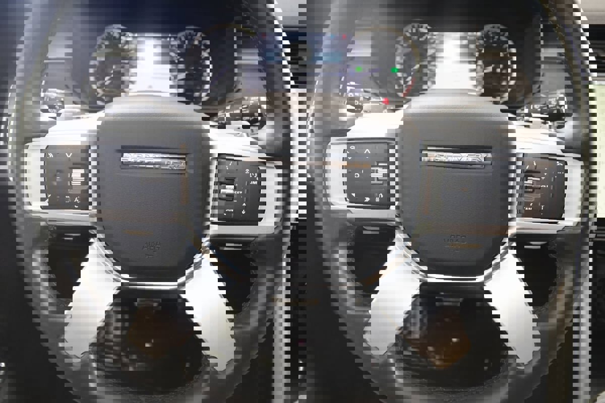 Used 2023 Land Rover Discovery S R-Dynamic image 42