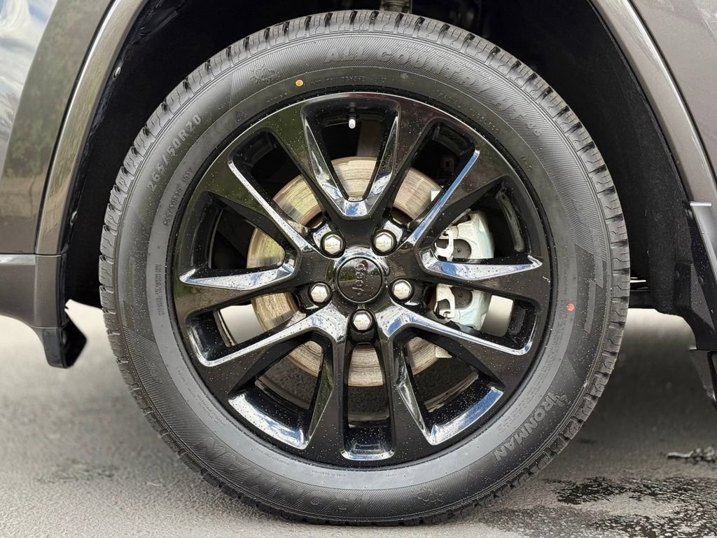 Used 2021 Jeep Grand Cherokee Laredo AWD/4WD image 9
