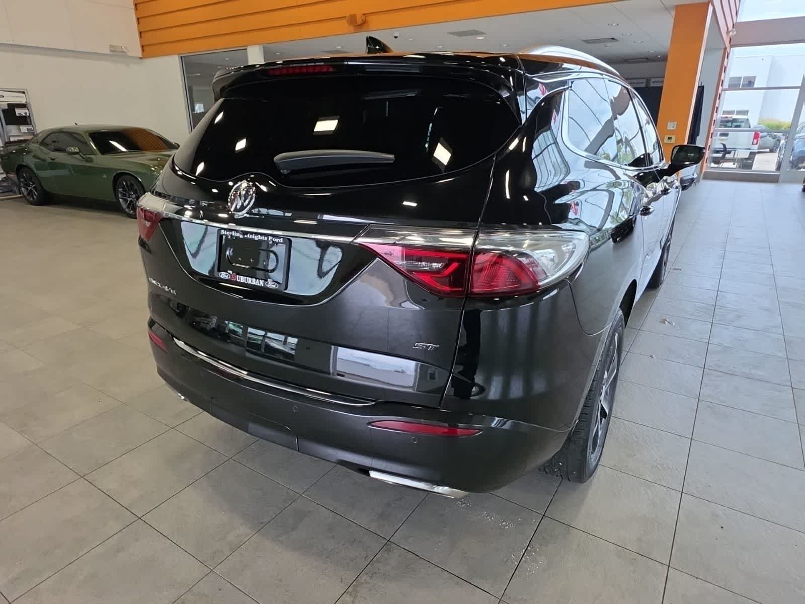 Used 2022 Buick Enclave Essence w/ Sport Touring Edition FWD image 10