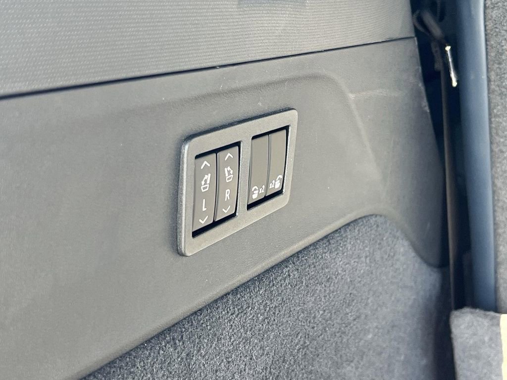 New 2025 Cadillac Escalade IQ Sport 2 image 33