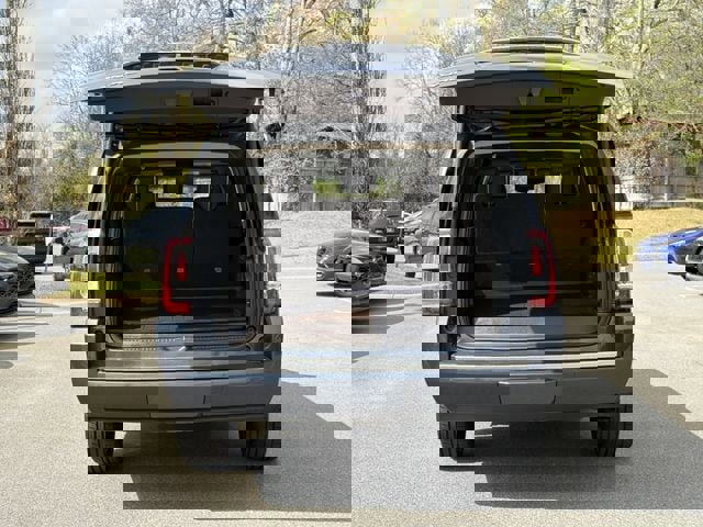 Used 2019 GMC Yukon XL Denali w/ Denali Ultimate Package image 15