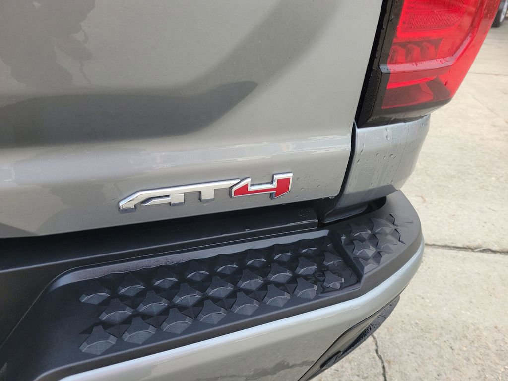 Used 2024 GMC Canyon AT4 w/ AT4 Premium Package image 5