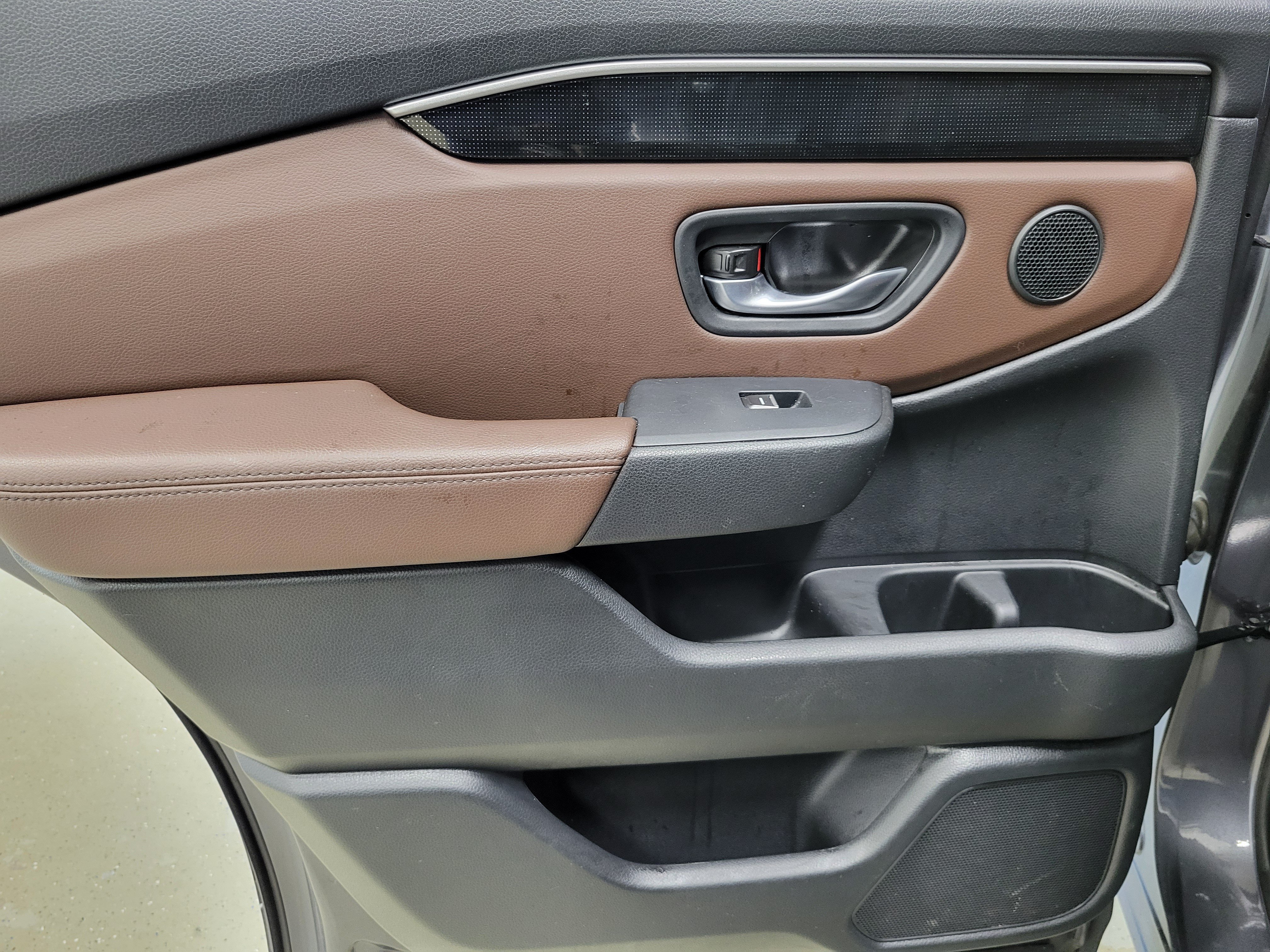 Certified 2025 Honda Pilot Elite image 19