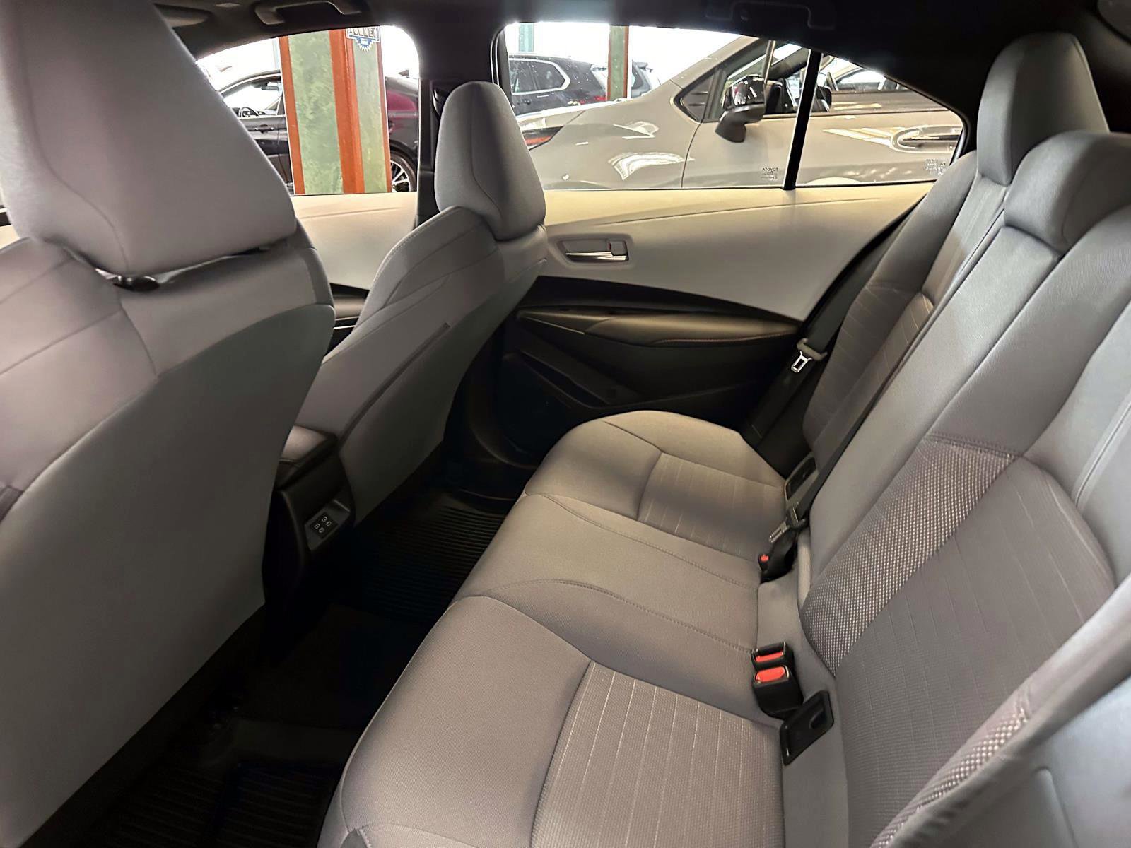 Certified 2025 Toyota Corolla SE w/ SE Premium Package image 12