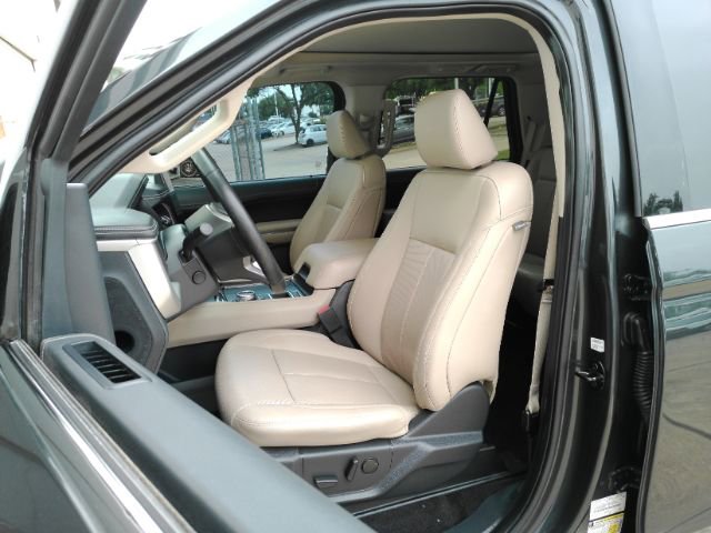 Used 2022 Ford Expedition XLT RWD image 6
