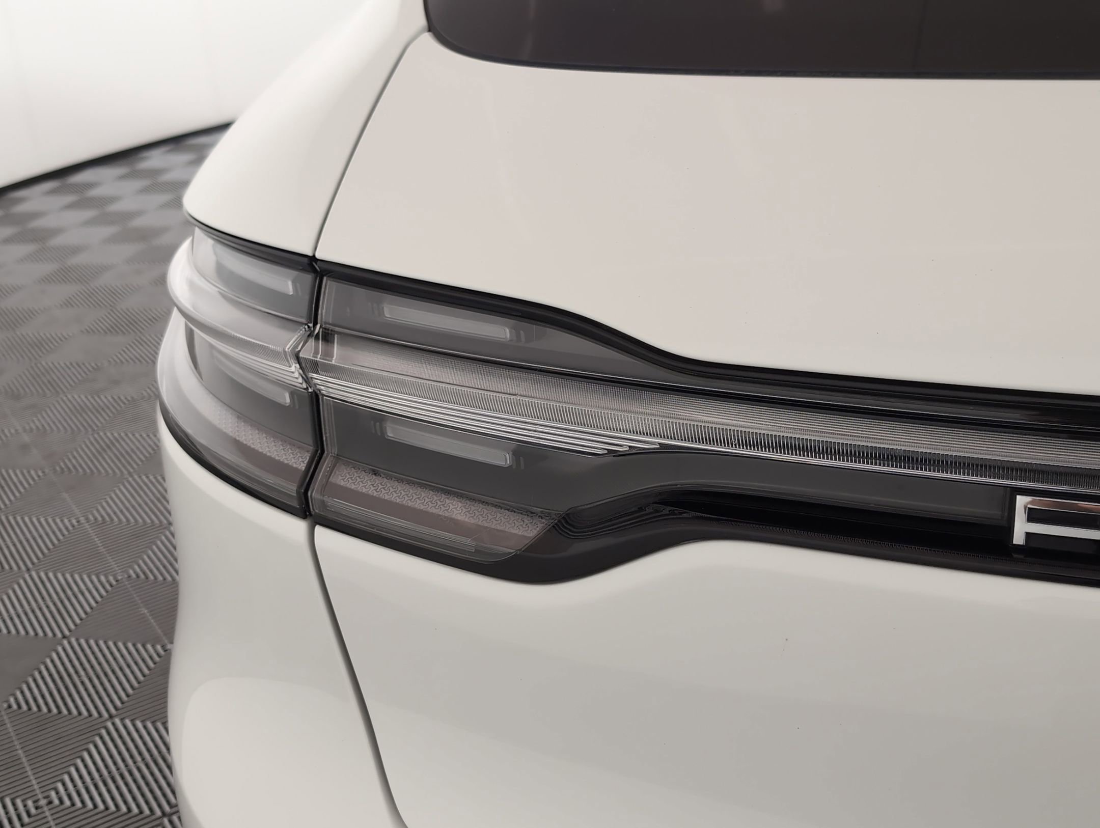 Used 2025 Porsche Macan image 15