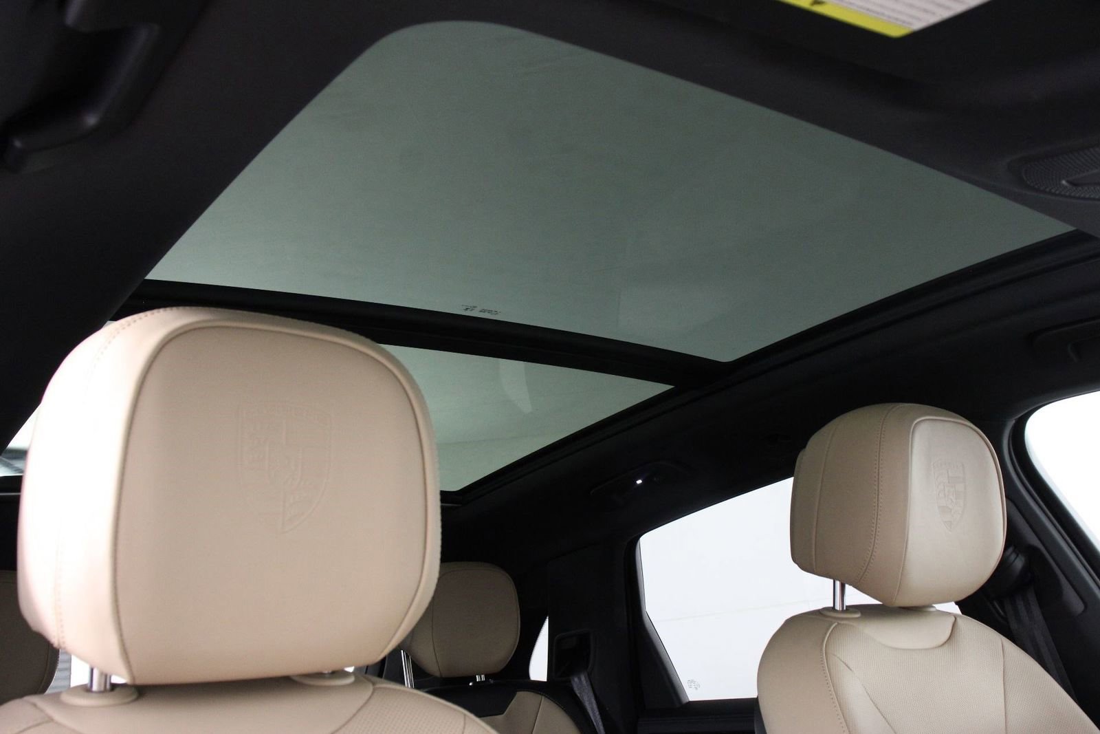 Certified 2025 Porsche Cayenne S image 25