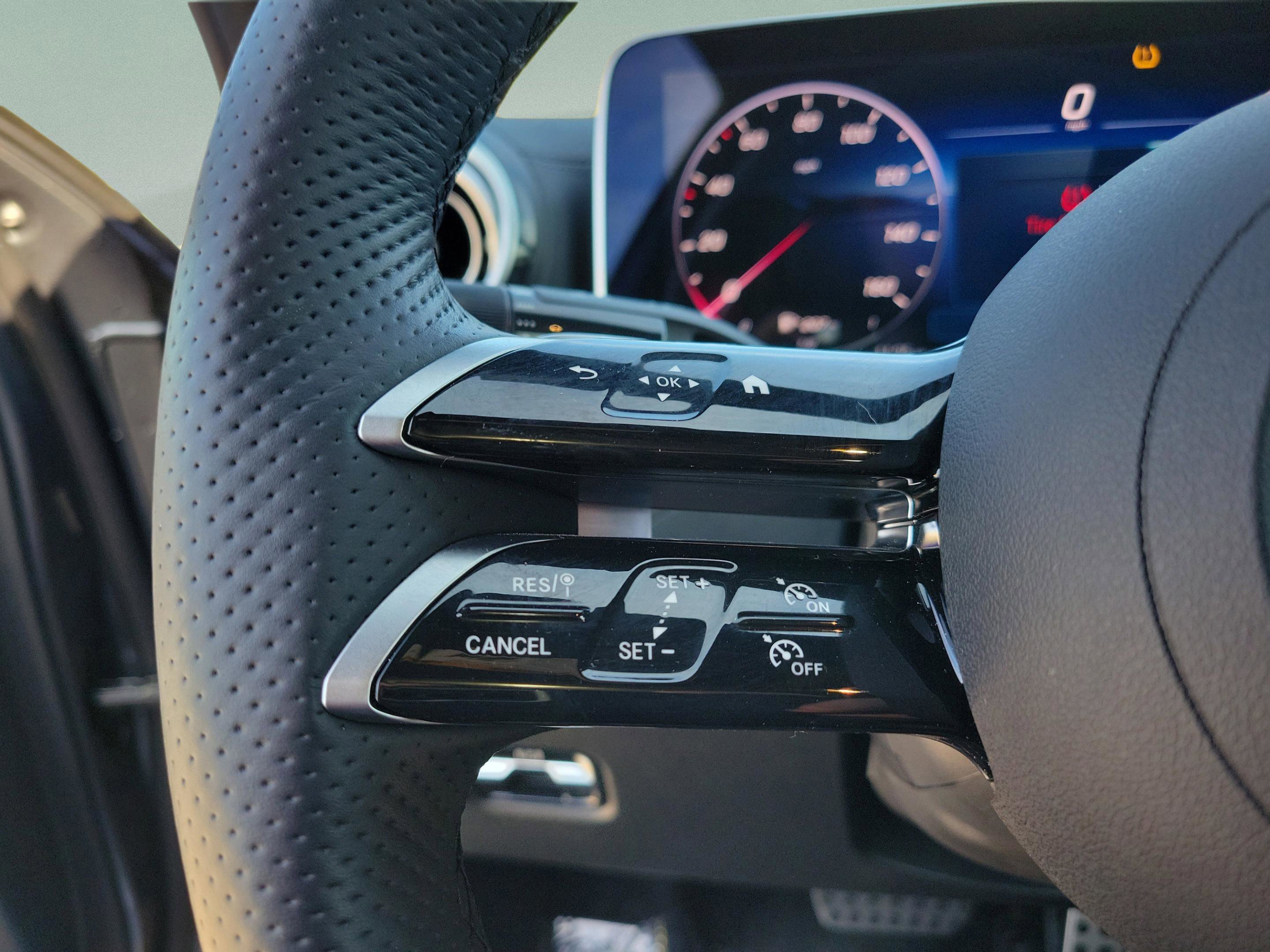 Used 2025 Mercedes-Benz C 300 Sedan image 19