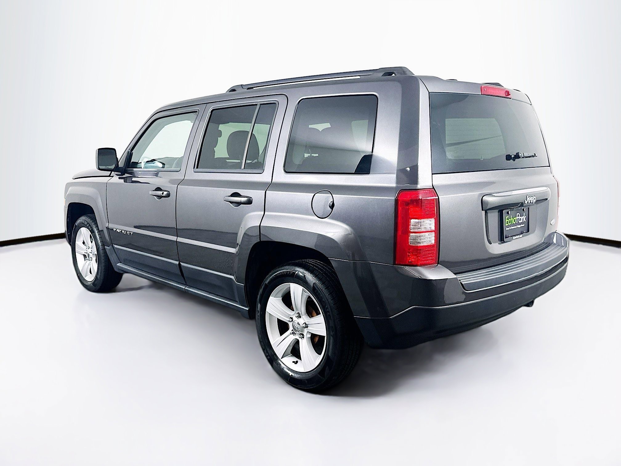 Used 2016 Jeep Patriot Latitude image 5