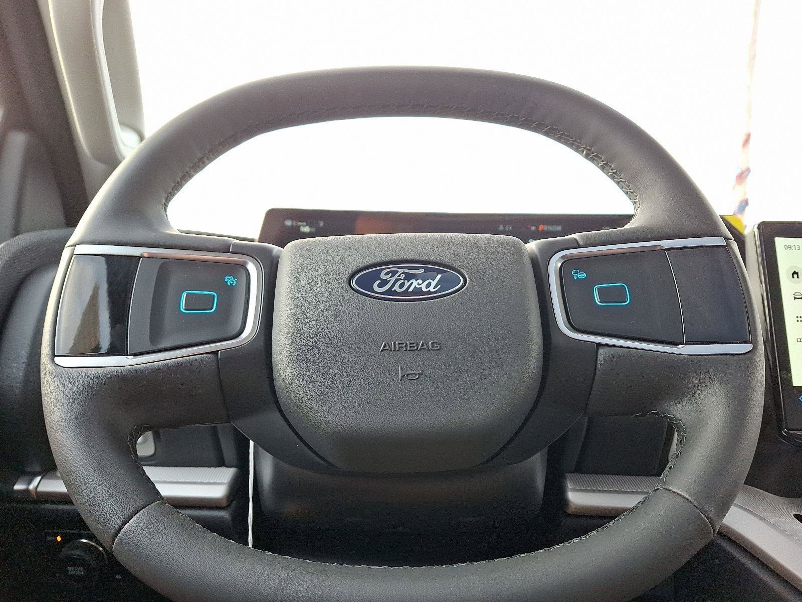 New 2025 Ford Expedition Active image 14