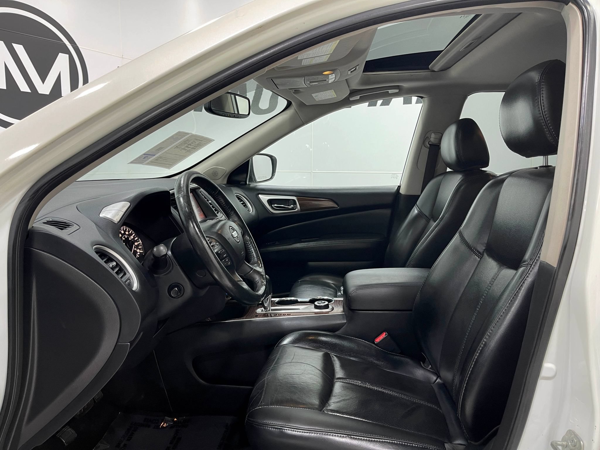 Used 2019 Nissan Pathfinder Platinum w/ Cargo Package AWD/4WD image 13