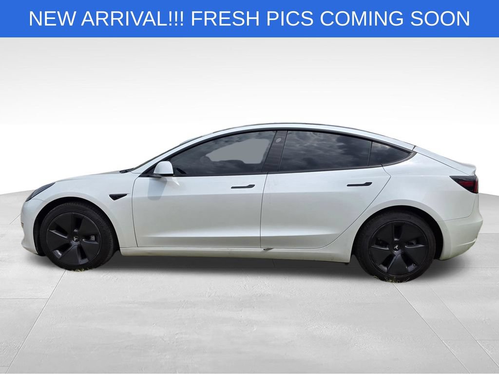 Used 2021 Tesla Model 3 Standard Range Plus RWD image 3