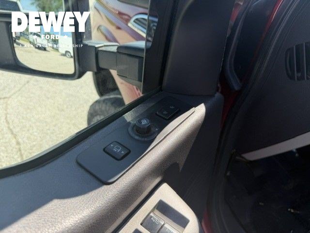 Used 2013 Ford F250 Lariat w/ Chrome Pkg AWD/4WD image 11