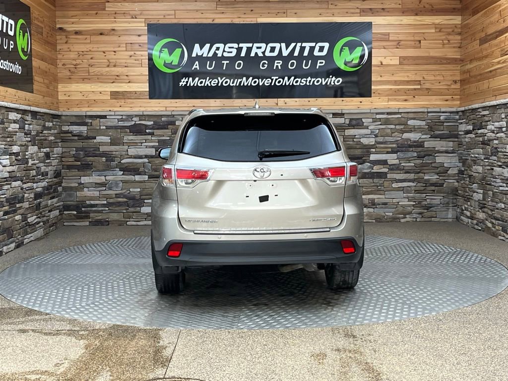 Used 2015 Toyota Highlander Limited AWD/4WD image 9