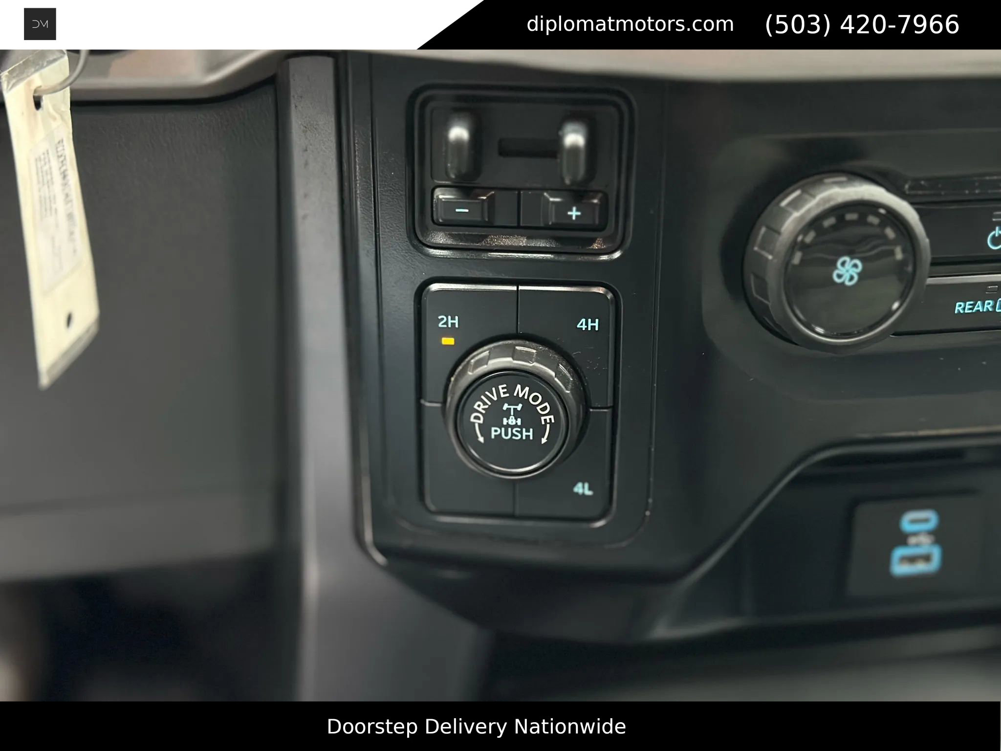 Used 2023 Ford F150 XLT w/ XTR Package image 27