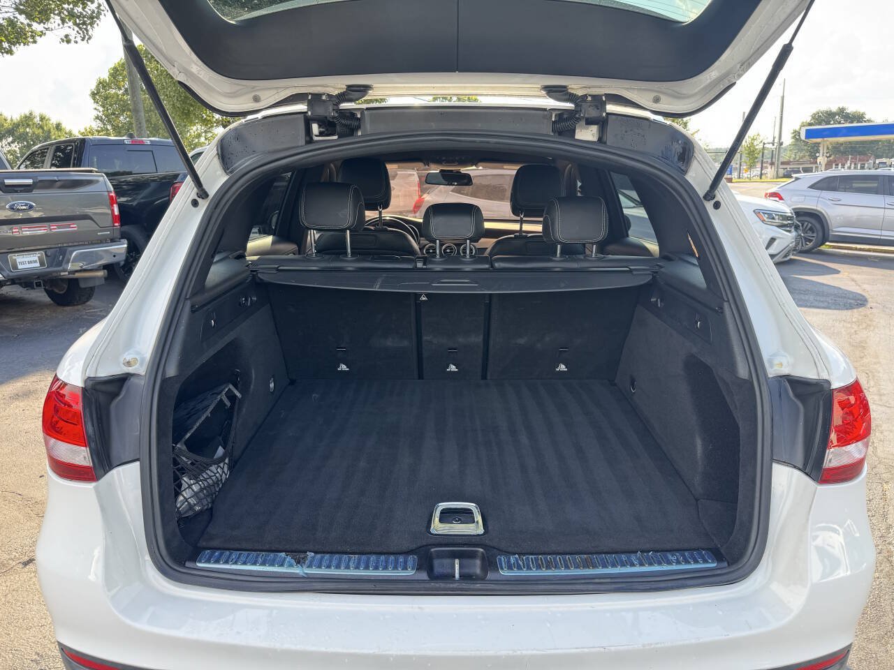 Used 2019 Mercedes-Benz GLC 300 image 18