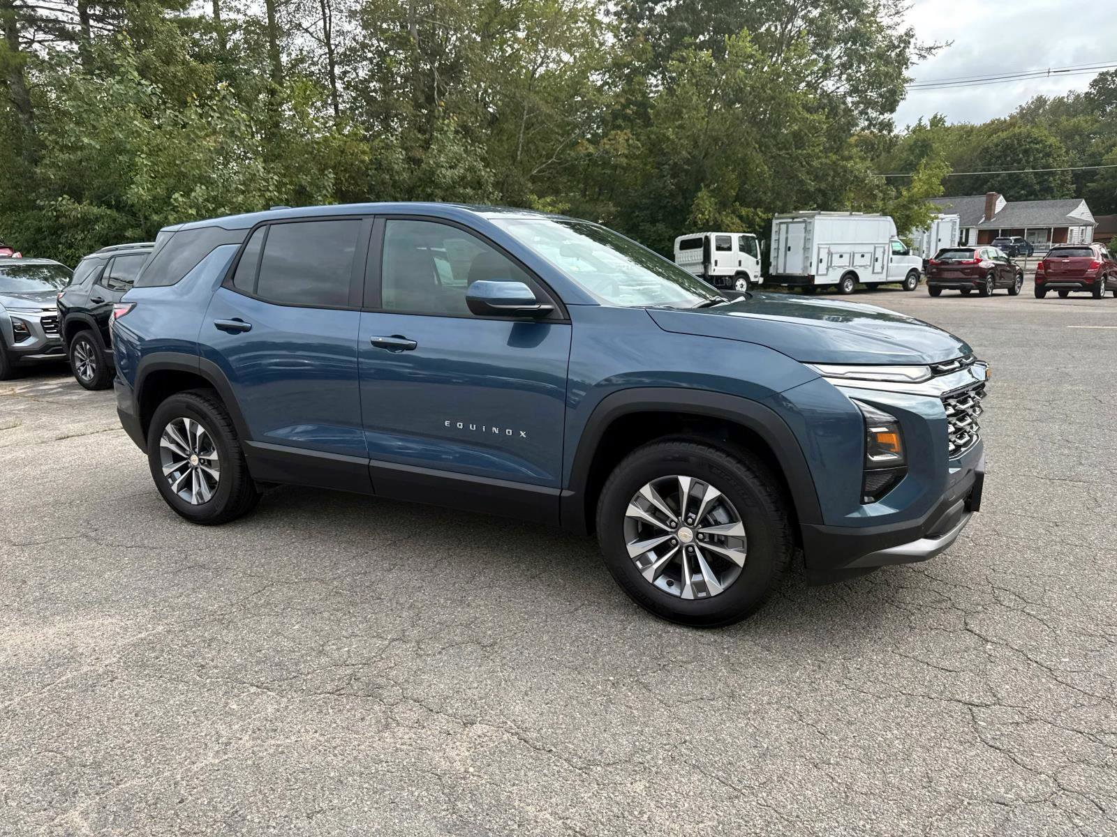 New 2026 Chevrolet Equinox LT image 4