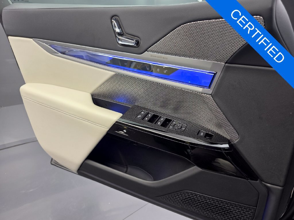 Certified 2023 BMW 740i RWD image 26
