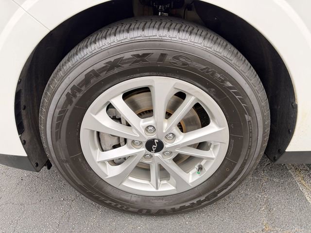 Used 2024 Kia Carnival LX FWD image 47