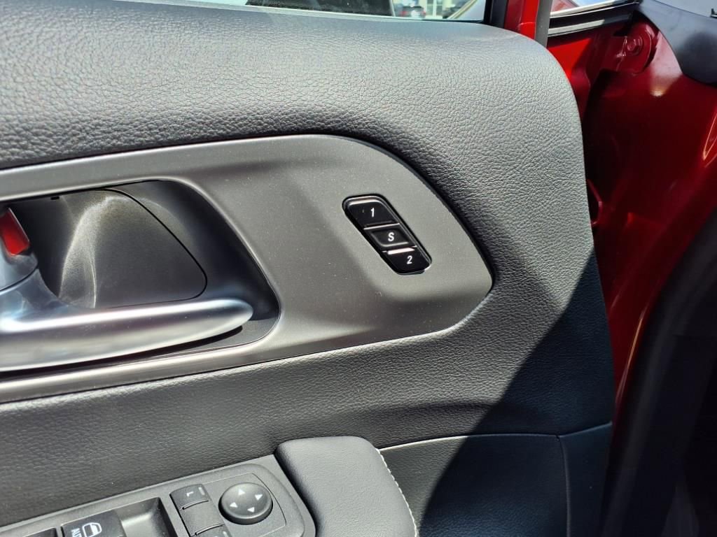 New 2026 Chrysler Pacifica Select image 11