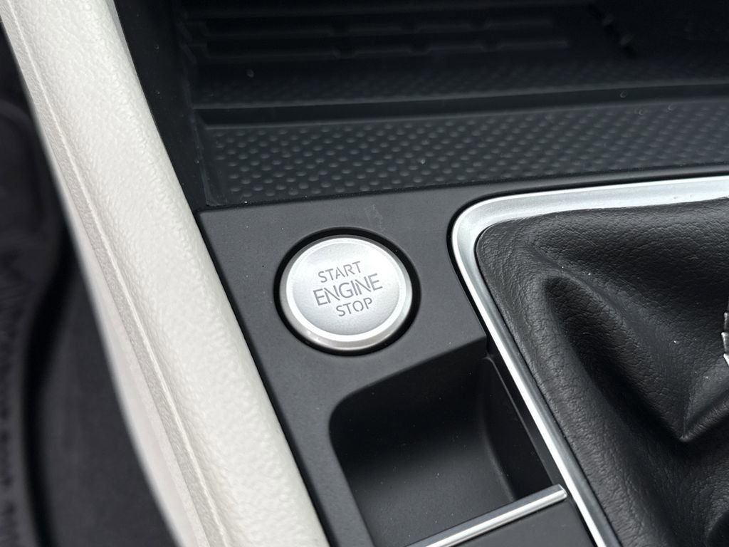 New 2026 Volkswagen Jetta SE FWD image 18