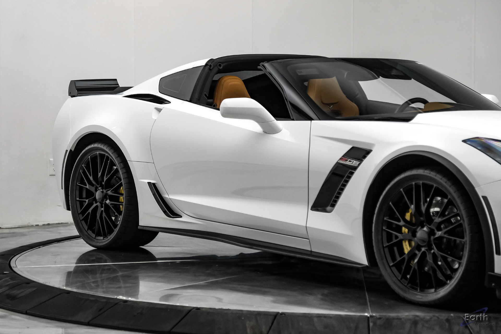Used 2016 Chevrolet Corvette Z06 w/ 2LZ Preferred Equipment Group RWD image 34