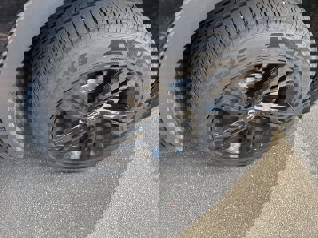 Certified 2023 Volkswagen Tiguan SE R-Line image 14