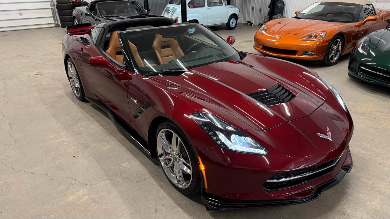 Used 2016 Chevrolet Corvette Stingray Coupe w/ 2LT Preferred Equipment Group RWD image 2