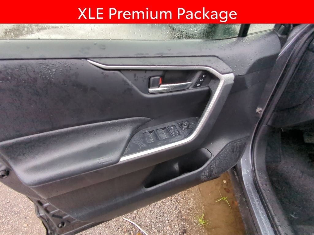 Used 2023 Toyota RAV4 XLE Premium AWD/4WD image 8