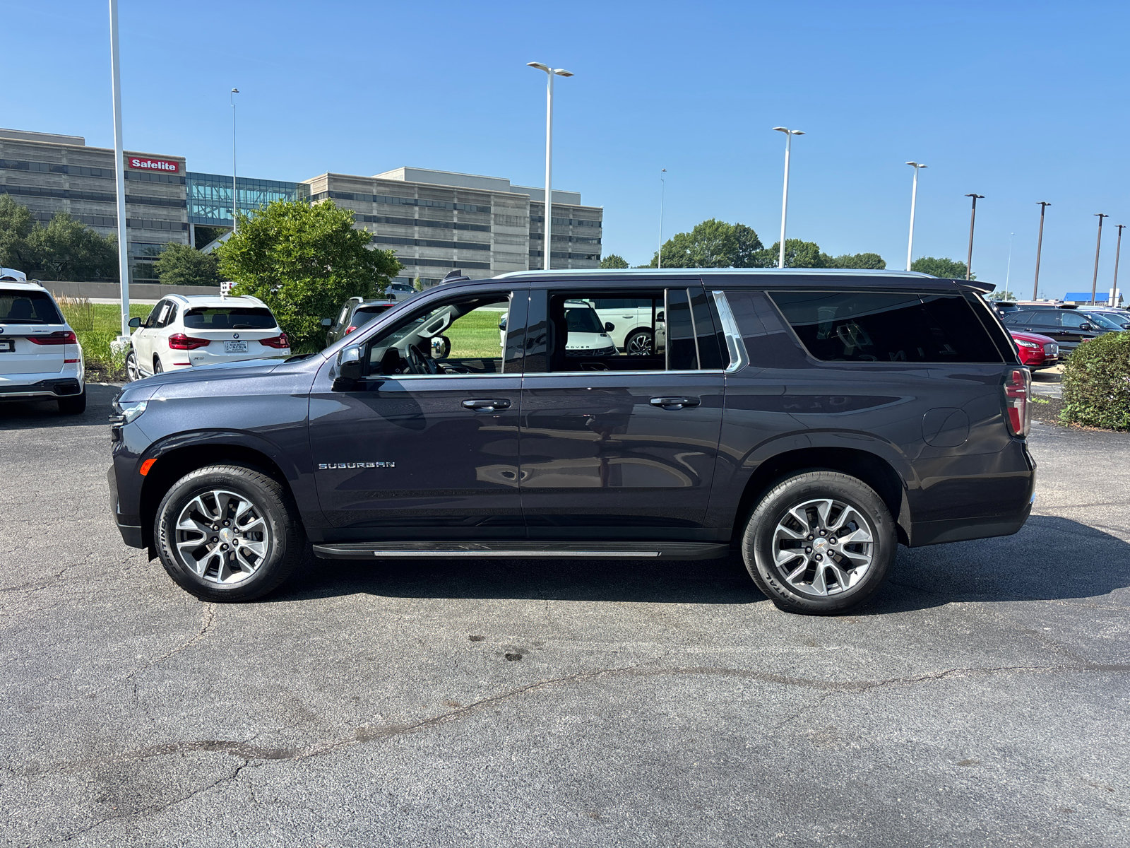 Used 2024 Chevrolet Suburban LS w/ Driver Alert Package AWD/4WD image 4