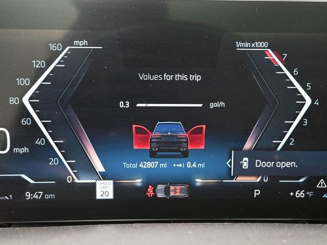 Used 2024 BMW X7 xDrive40i image 11