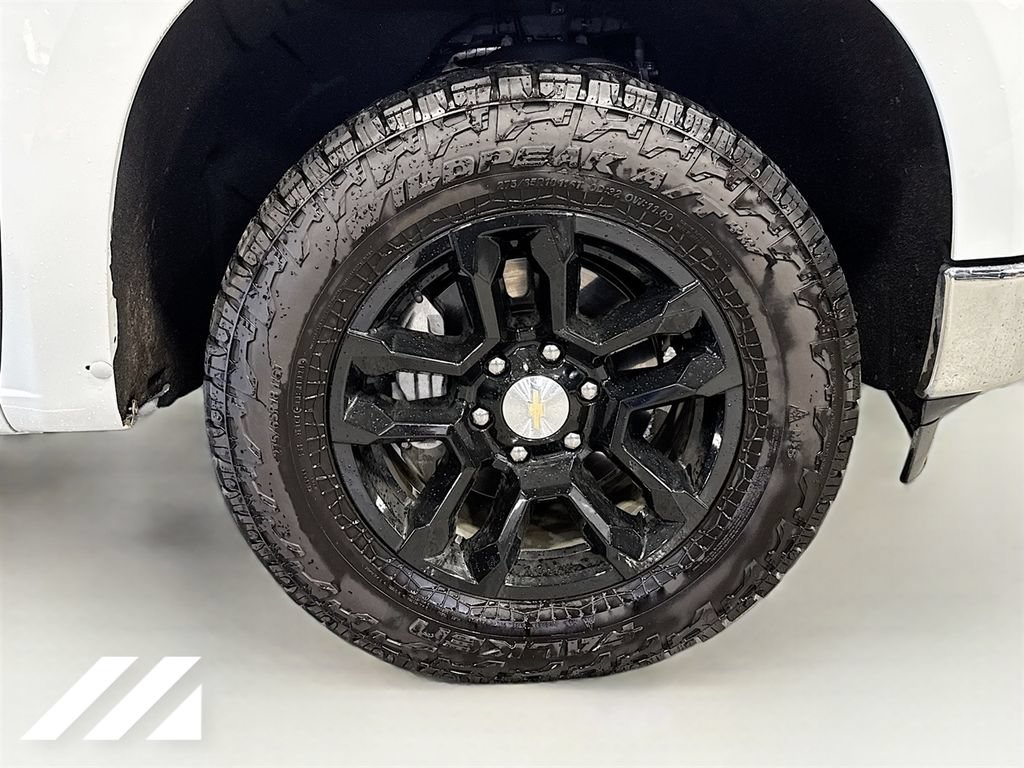 Used 2022 Chevrolet Silverado 1500 LT AWD/4WD image 32