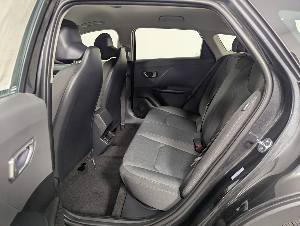New 2025 Kia K4 FWD image 22