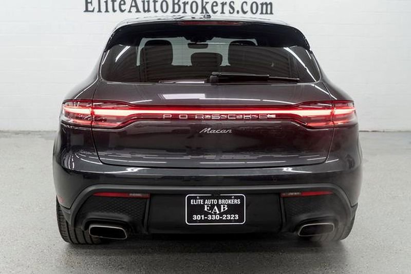 Used 2023 Porsche Macan image 4
