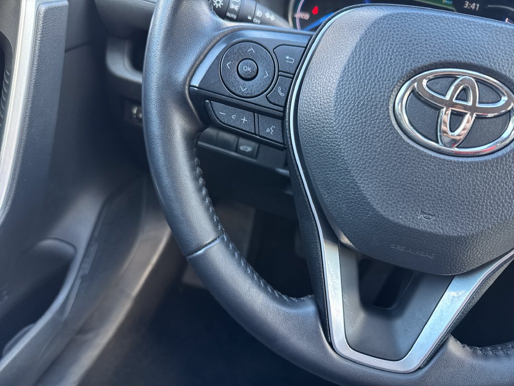 Certified 2025 Toyota RAV4 XLE Premium AWD/4WD image 18