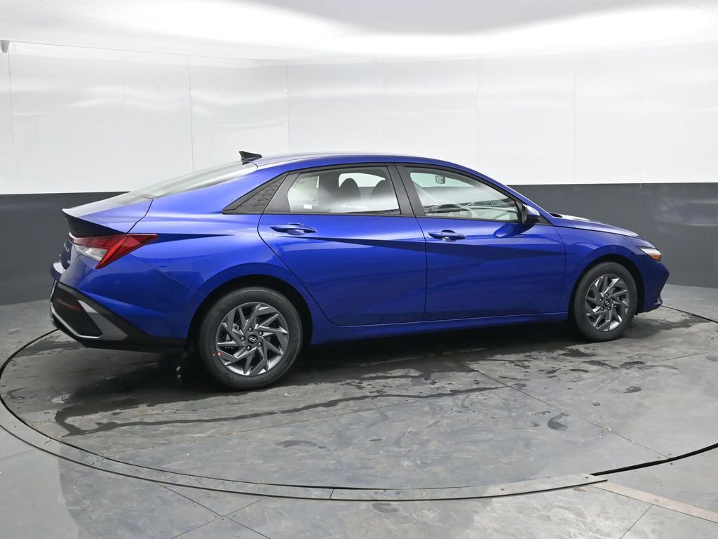 New 2026 Hyundai Elantra Blue image 2
