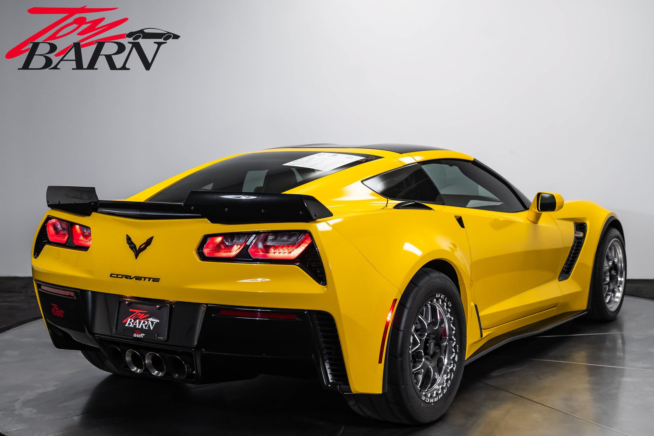 Used 2015 Chevrolet Corvette Z06 w/ 2LZ Preferred Equipment Group RWD image 13